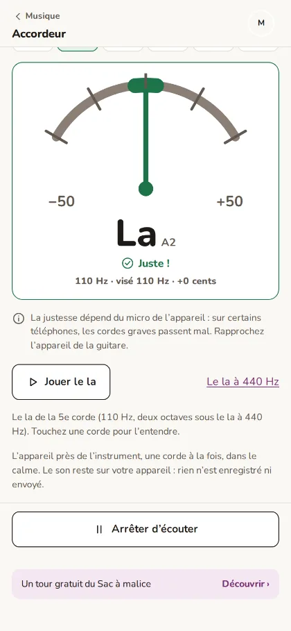 L'accordeur de l'application, sous la marque Sac à malice : l'aiguille au centre, la corde de la est juste.