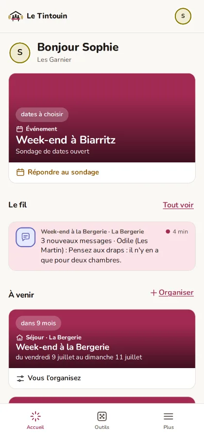 L'écran d'accueil de l'application, sous la marque Le Tintouin : le prochain week-end et les messages du groupe.